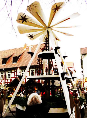 Gert Gutberlet<br>Weihnachtspyramide-Michelstadt