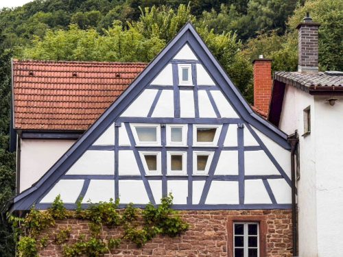 Christina Krasa<br> Fachwerk in blau